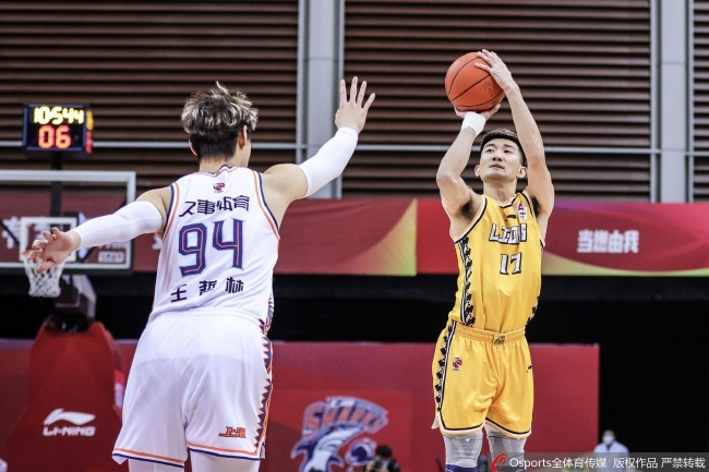 王哲林20+16上海力克广厦7连胜 孙铭徽20+7+9