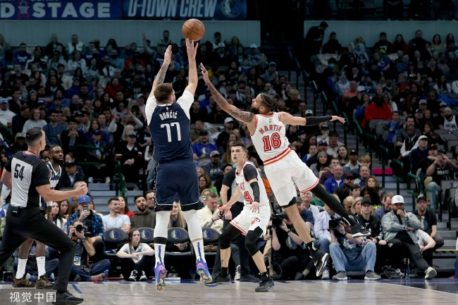 东契奇34+12+7奥拉迪波20分 独行侠大胜热火