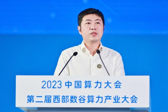 京东曹鹏：“多云多芯”需求扩大，渐进式国产化势在必行