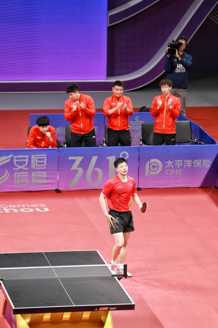 “对你爱不完”，为什么我们都爱马龙？