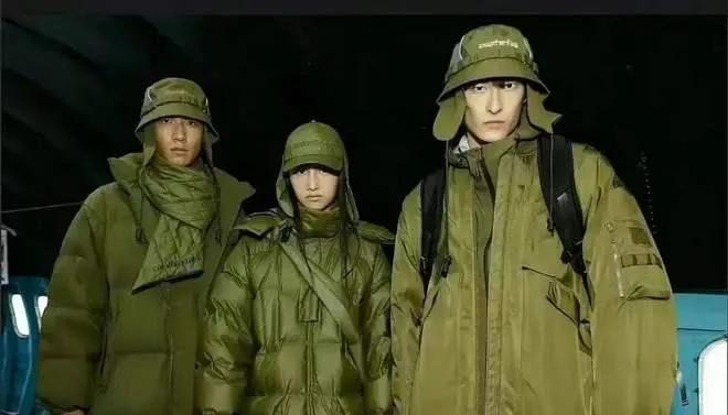 李宁新款羽绒服遭网友热议