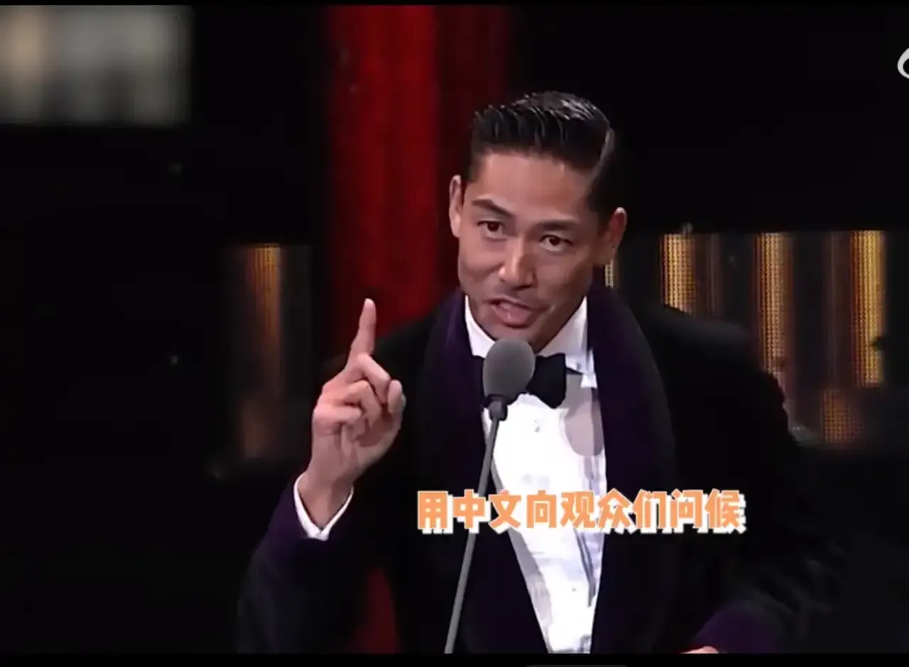 这绝对是金钟奖最尴尬的一幕 它让人用脚趾头抠出三