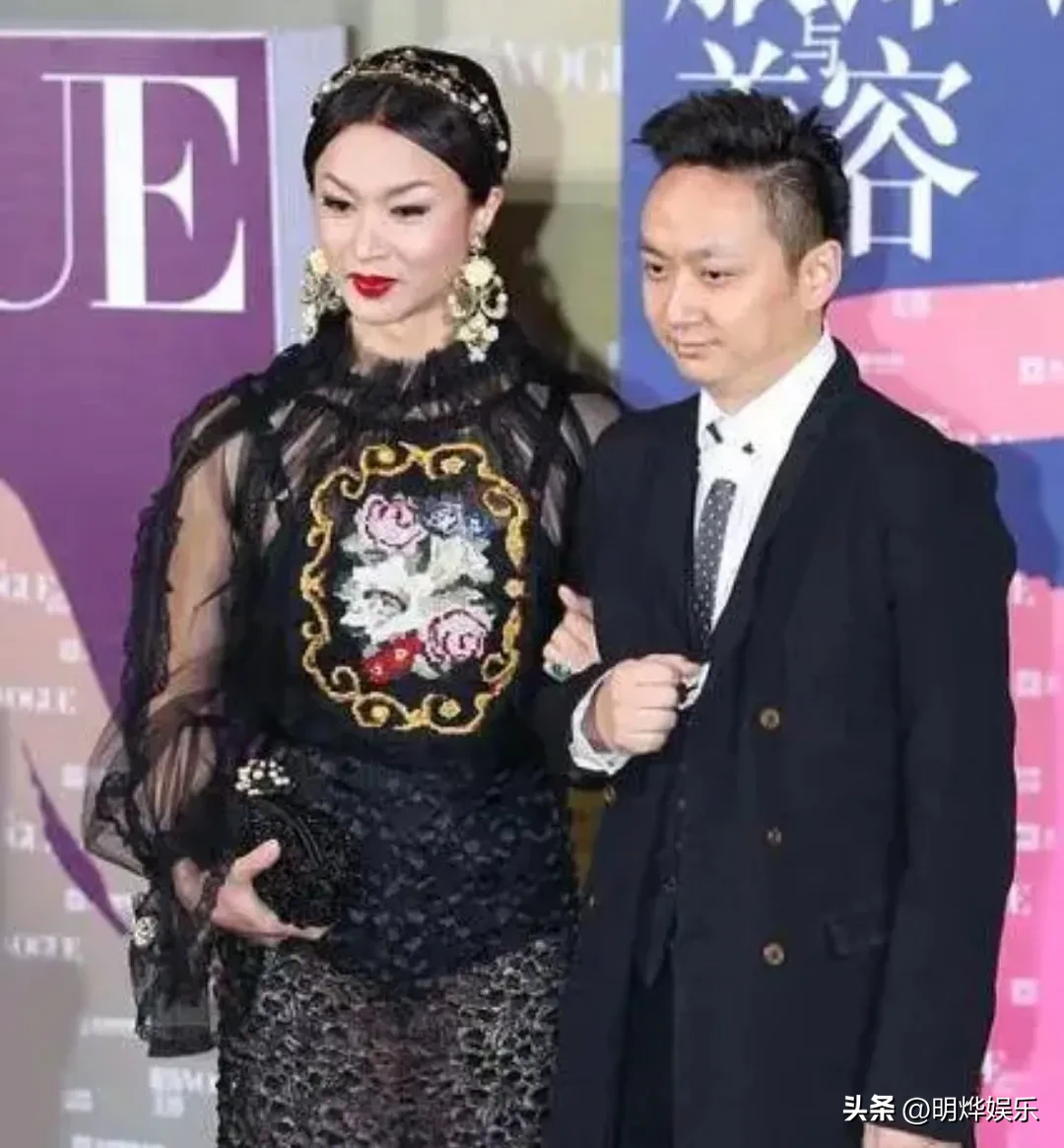大家觉得呢？_明烨娱乐_2022年10月24
