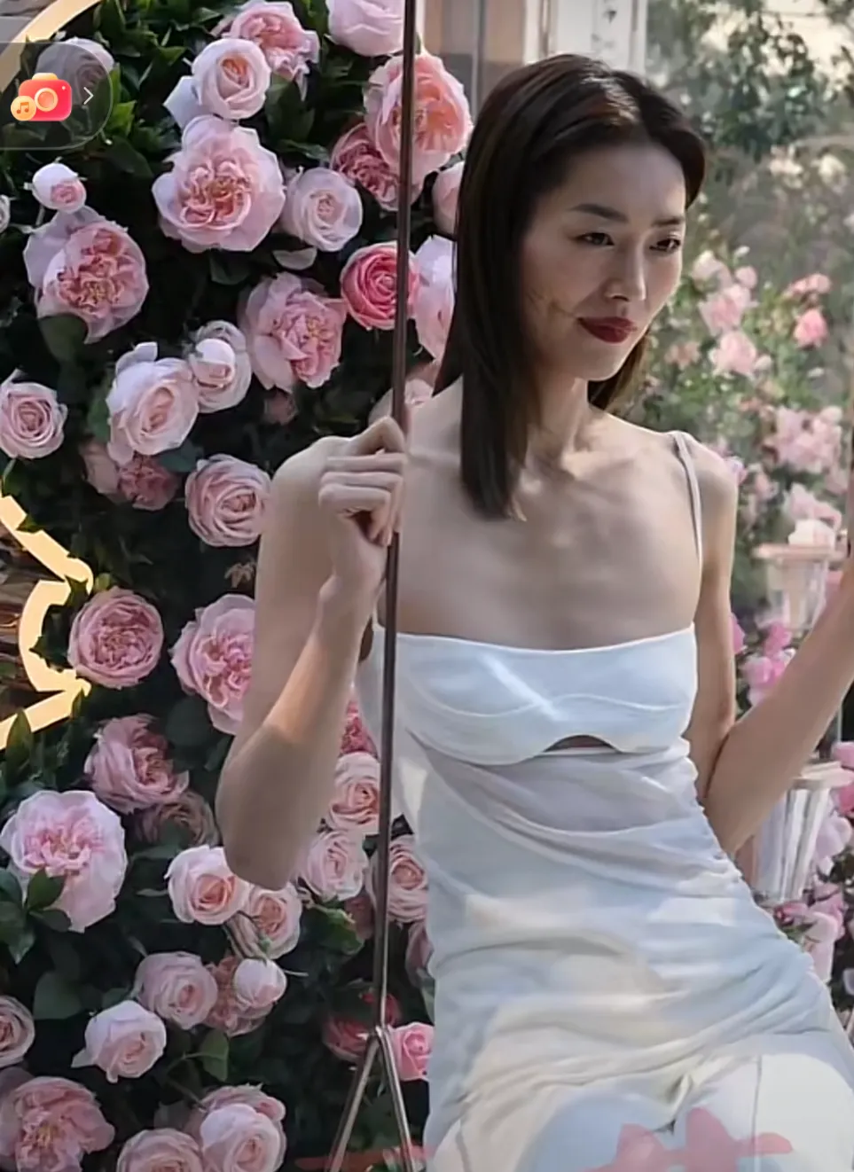 明星日常状态有何不同_向楠娱记_2022年10月24