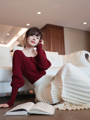哇哇哇！今日偶遇一女子，瞧这”法式小衫“+白色半